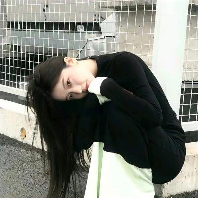 莫茜高清封面